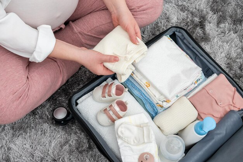 Chuẩn Bị Đồ Dùng Đưa Bé Đi Khám