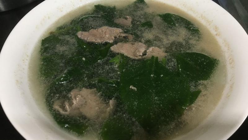 Canh Thịt Bò Nấu Rau Mồng Tơi
