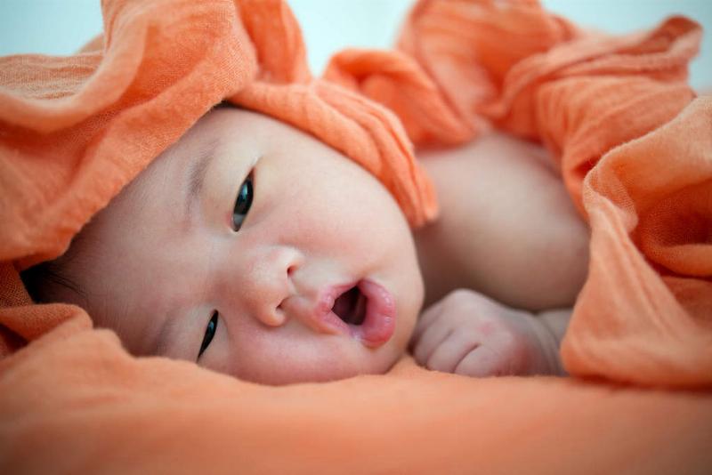 Chăm Sóc Bụng Trẻ Sơ Sinh