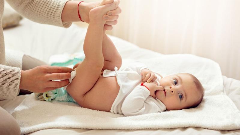 Vệ Sinh Vùng Kín Em Bé Sơ Sinh Đúng Cách